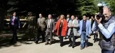 Imagen de la apertura de la feria adnamantina este viernes. /SN