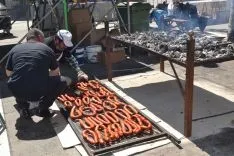 Operacion Bocata 2017 en la plaza de Herradores. /SN