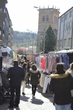Imagen del mercadillo este jueves 6. /Patricia Lapresta