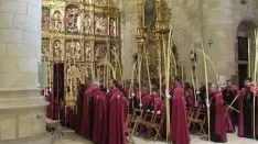 El obispo, en la bendicion de palmas y ramos en la Concatedral. /SN