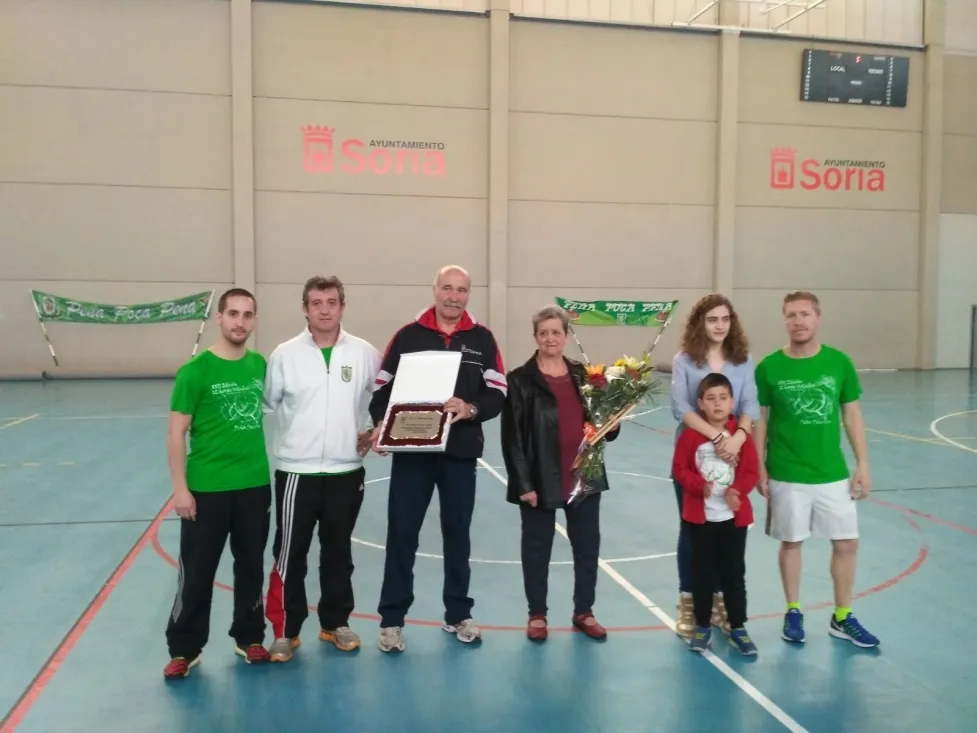 Reconocimiento a Serrato y a la familia de José Luis Blasco.