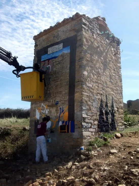Los trabajos de pintura del mural./ACAS