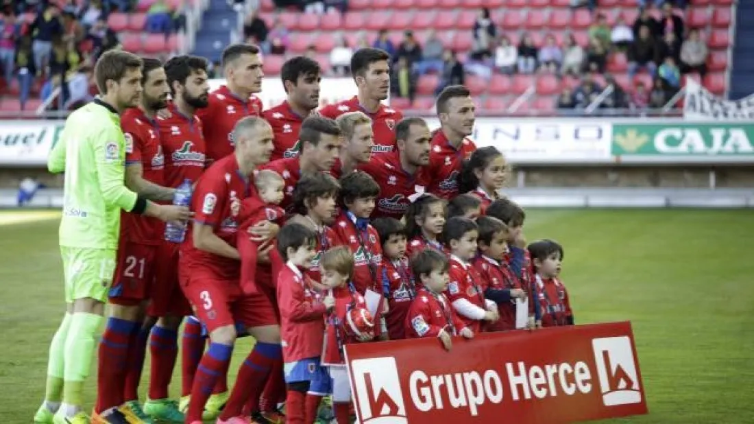 Foto 11 - El Numancia gana 1-0 ante el UCAM Murcia
