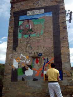 Los trabajos de pintura del mural./ACAS
