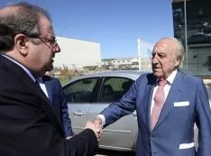 Una imagen de la visita de Herrera al polígono olvegueño. /SN