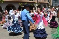 Baile de sevillanas en la plaza Mayor. /SN