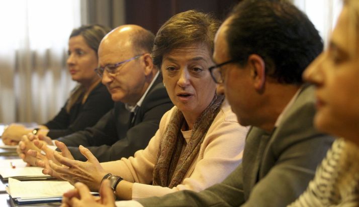 La directora gral. Desarrollo Rural y Política Forestal, junto a López y a Pedro Marín, presidente de ASFOSO (izda.))