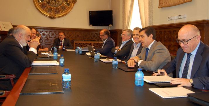 El Consejo de Administración de la empresa este lunes en el Palacio Provincial. /Dip.