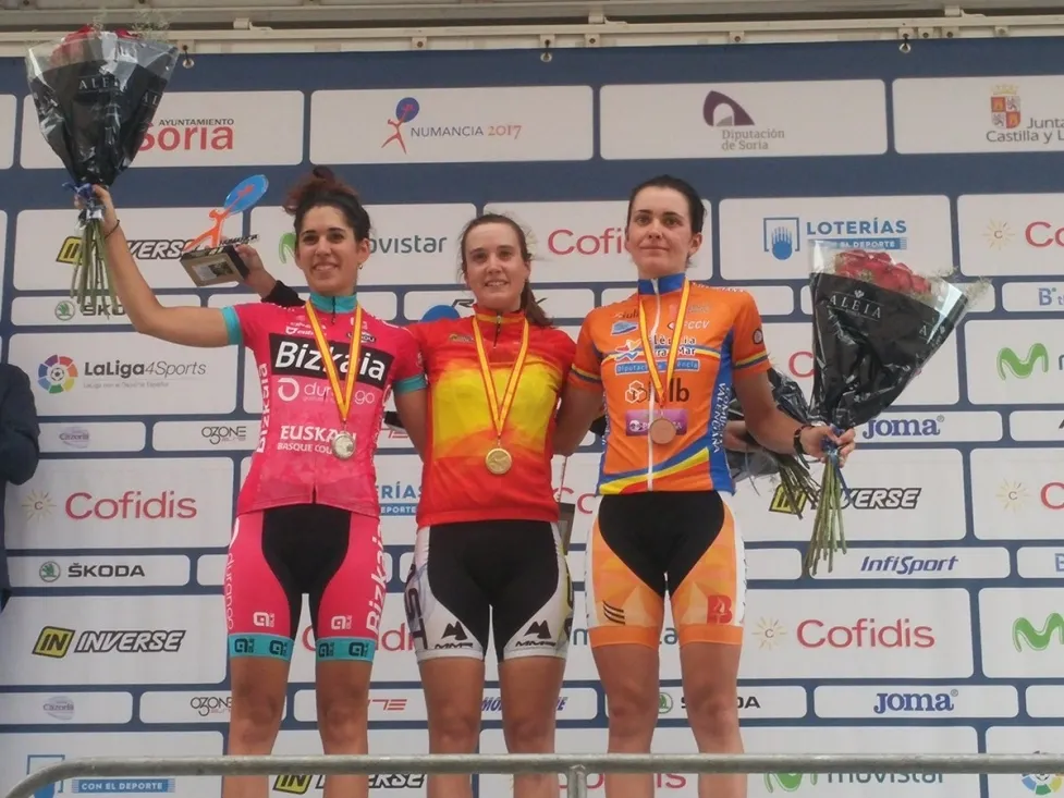 Podio Sub23 femenina carrera en línea. /RFEC