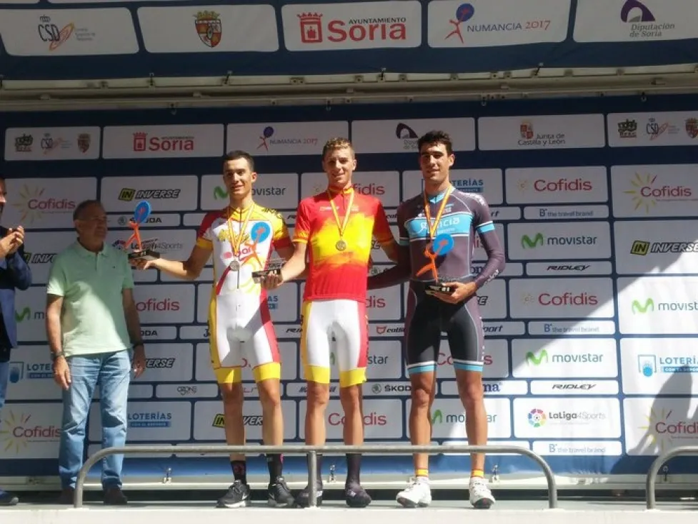 Podium de la contrarreloj masculina Sub23. /RFC