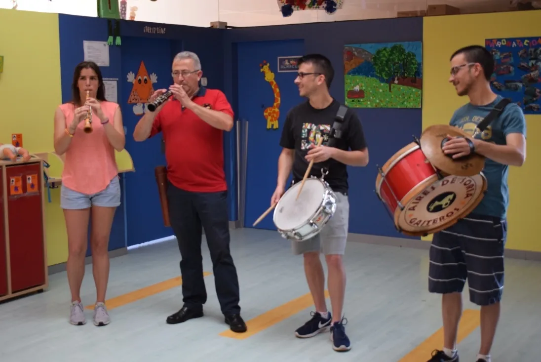 Foto 9 - La Escuela Infantil de Camaretas celebra las fiestas de San Juan