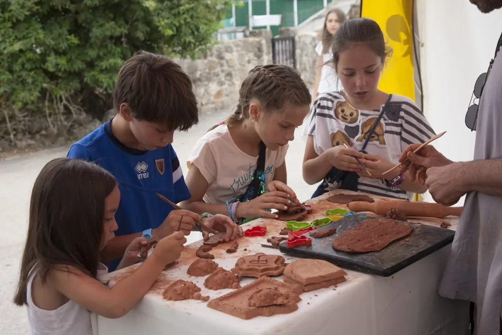 Foto 7 - Domingo de espect&aacute;culos y m&uacute;sica en la Feria Medieval de Golmayo