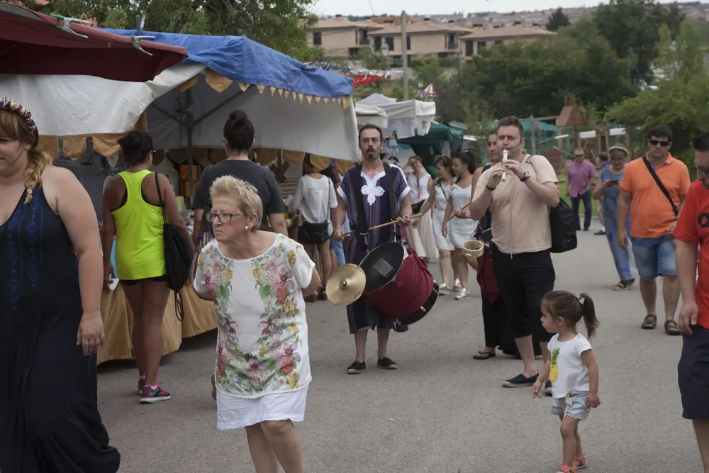 Foto 2 - Domingo de espect&aacute;culos y m&uacute;sica en la Feria Medieval de Golmayo