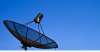 Una antena de transmisión y recepción de internet por satélite. 