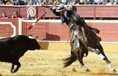 Algunas de las imágenes de la tarde de este Miércoles el Pregón en el coso de San Benito