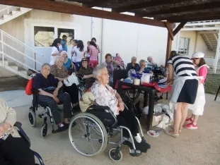 Foto 4 - Jornada de convivencia intergeneracional entre la residencia geri&aacute;trica y el colegio de &Aacute;greda