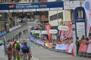 Foto 20 - Galer&iacute;a de fotos: Meta del Campeonato de Espa&ntilde;a de Ciclismo