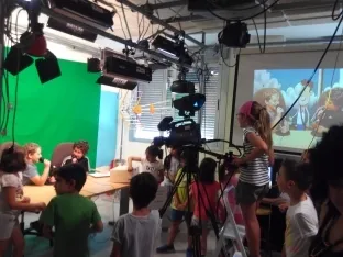 Foto 6 - Alumnos de infantil y primaria aprenden los oficios del CIFP Pico Frentes