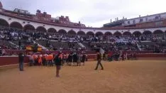 Foto 6 - Viernes de Toros fr&iacute;o y con menos p&uacute;blico en la plaza