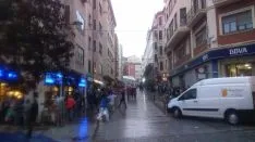 Foto 20 - La lluvia tambi&eacute;n ha querido estar en la fiesta