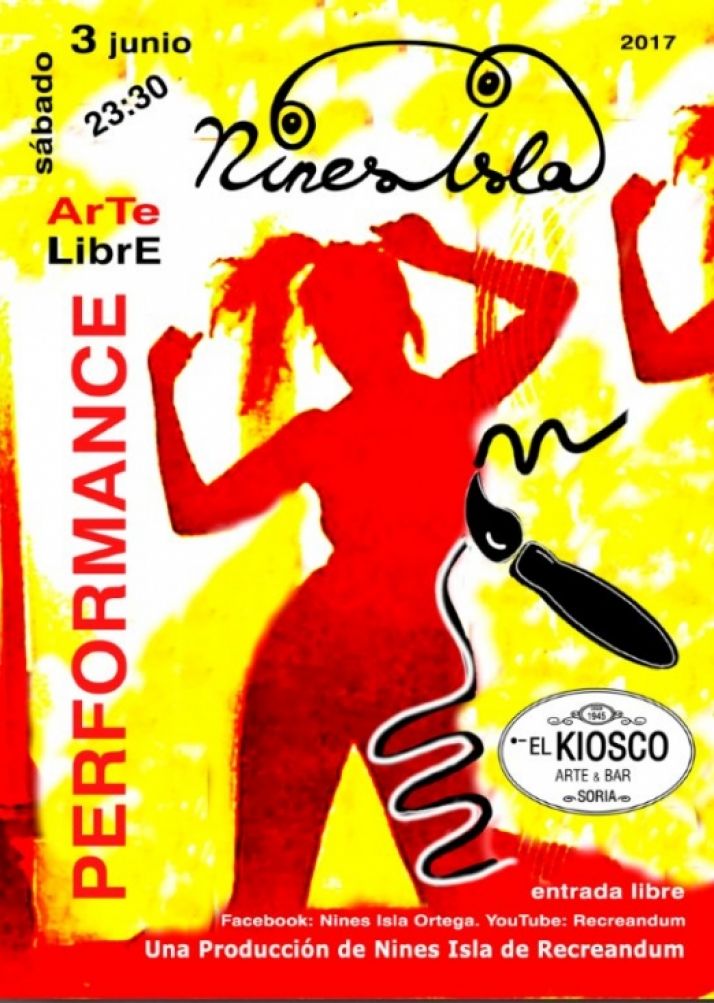 Perfomance de arte libre en el Kiosko