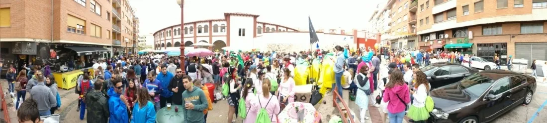 Foto 2 - Viernes de Toros fr&iacute;o y con menos p&uacute;blico en la plaza