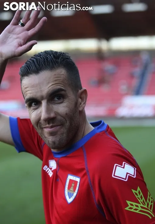 Foto 7 - Un Numancia &ldquo;reinventado&rdquo; se presenta ante la afici&oacute;n
