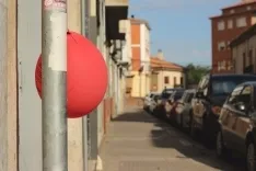 Foto 15 - Globos rojos anuncian las Fiestas de la juventud en Almaz&aacute;n