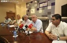 Rueda de prensa de los dimitentes./SN