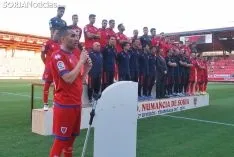 Foto 17 - Un Numancia &ldquo;reinventado&rdquo; se presenta ante la afici&oacute;n
