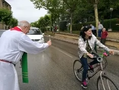 Imágenes de la bendición de vehículos/SN