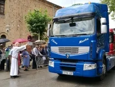 Imágenes de la bendición de vehículos/SN