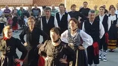 Foto 3 - Corte de troncos y feria medieval en Molinos