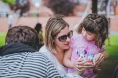 El encuentro intergeneracional fomenta el diálogo entre mayores y jóvenes. /CARMEN DE VICENTE