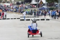 Autos Locos / María Ferrer