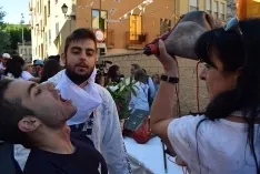 Foto 216 - Galer&iacute;a de fotos: Cientos de sorianos y visitantes subastan carne en un S&aacute;bado Ag&eacute;s muy participativo