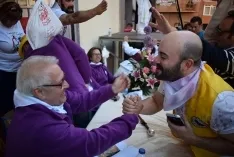 Foto 200 - Galer&iacute;a de fotos: Cientos de sorianos y visitantes subastan carne en un S&aacute;bado Ag&eacute;s muy participativo