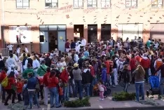Foto 131 - Galer&iacute;a de fotos: Cientos de sorianos y visitantes subastan carne en un S&aacute;bado Ag&eacute;s muy participativo