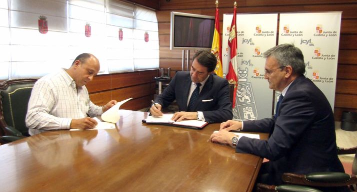 Firma del covenio este lunes.