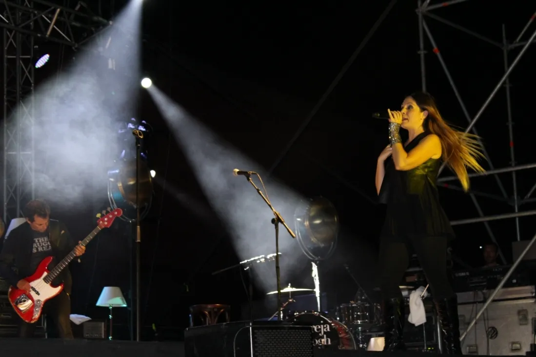 Foto 9 - La Oreja de Van Gogh encandila a Almaz&aacute;n
