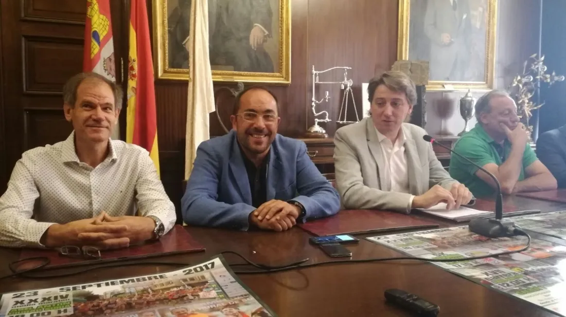 Antón, Rey, Mínguez y Cacho en la presentación.