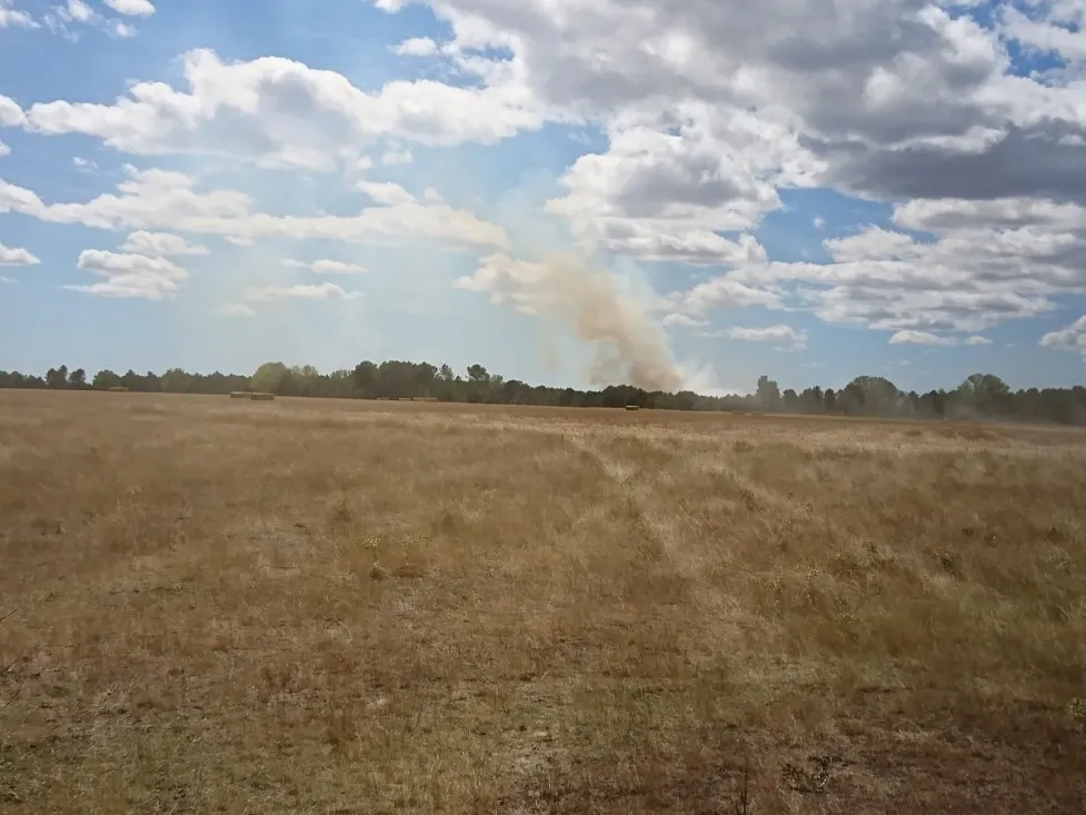 Vísta aérea del fuego. @AT_Brif