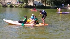 Foto 3 - Cerca de un centenar de pirag&uuml;istas participan en la XVI traves&iacute;a del Duero