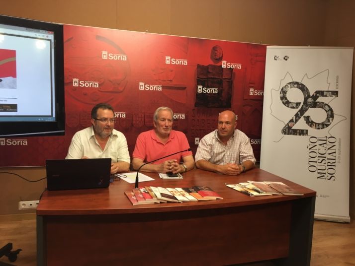 Bárez, Aceña y Almazán en la rueda de prensa. / Ayto