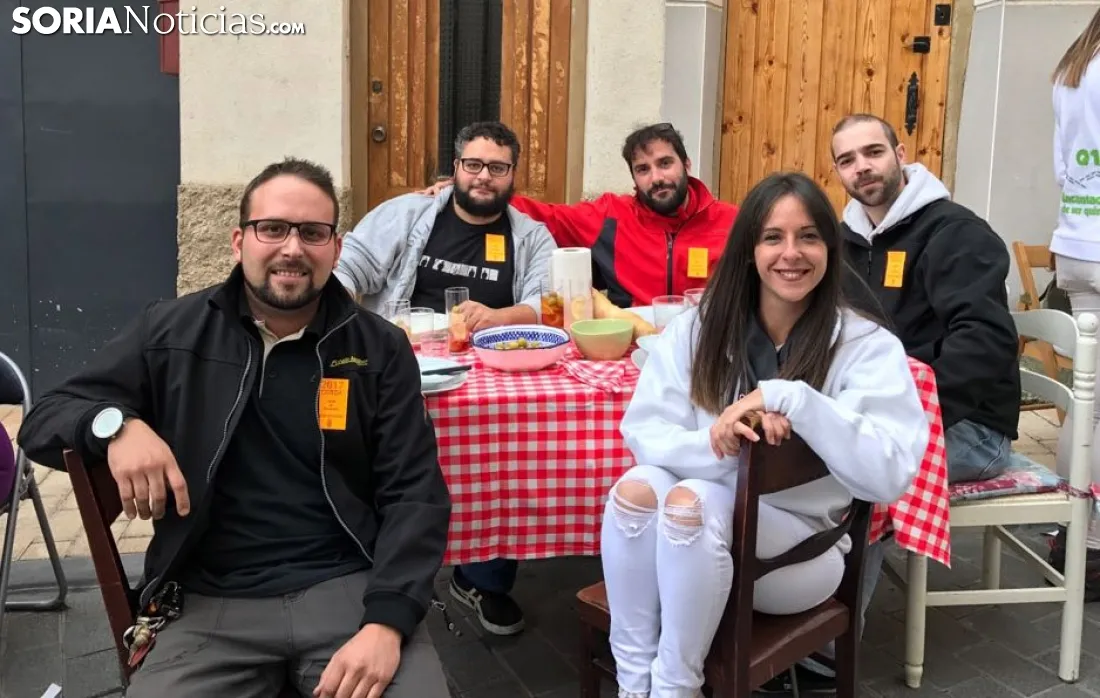 Una imagen de la alubiada este lunes de fiestas./SN