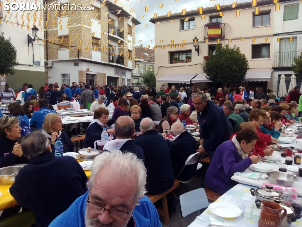 Una imagen de la alubiada este lunes de fiestas./SN
