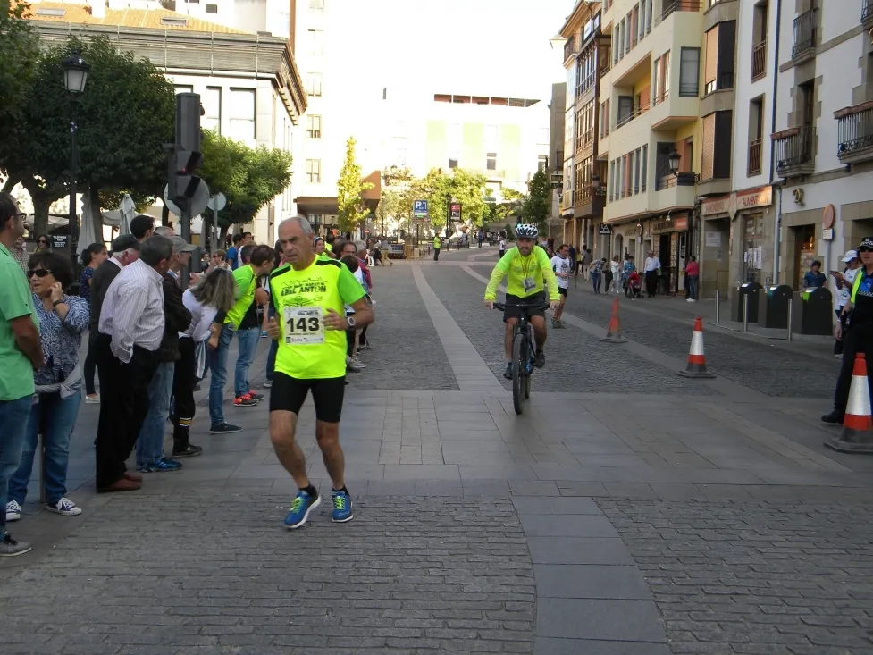 Foto 2 - M&aacute;s de 1.200 personas participan en la Media Marat&oacute;n y la prueba 5K