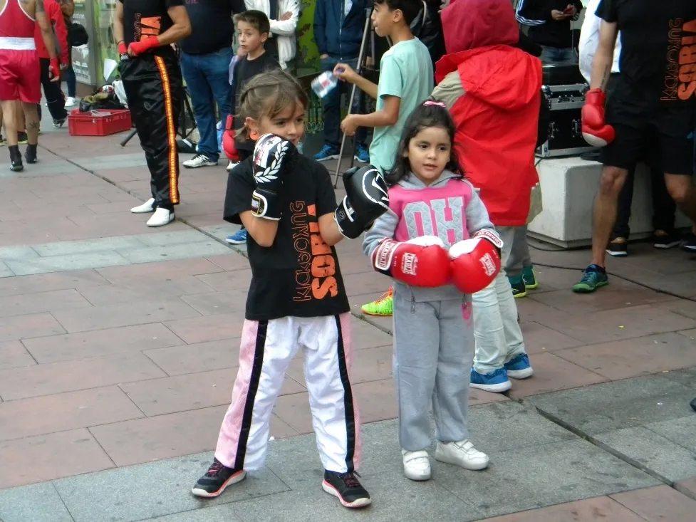 Foto 11 - Mariano Granados acoge una exhibici&oacute;n de boxeo y kick boxing