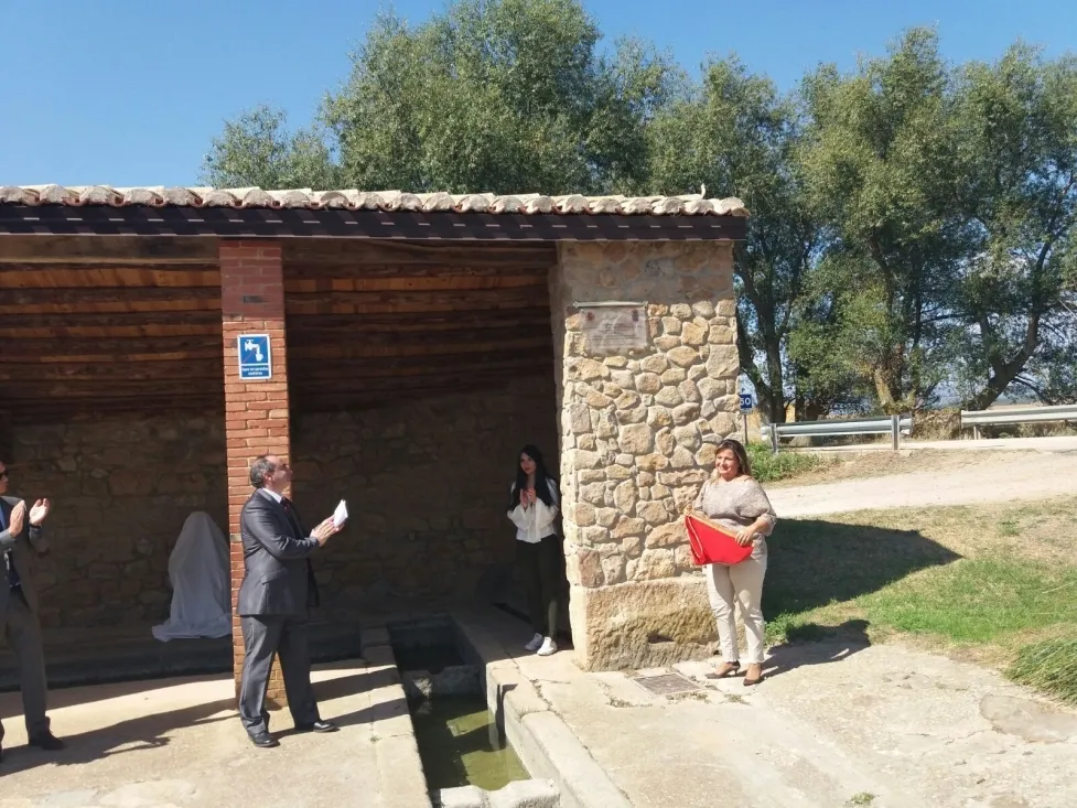 Foto 2 - La Diputaci&oacute;n y el Ayuntamiento rehabilitan el lavadero de Fuentecantos
