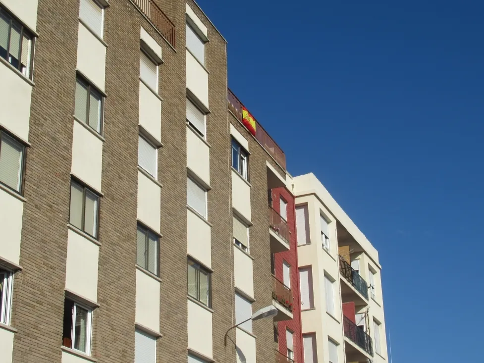 La bandera nacional en varios balcones sorianos. SN